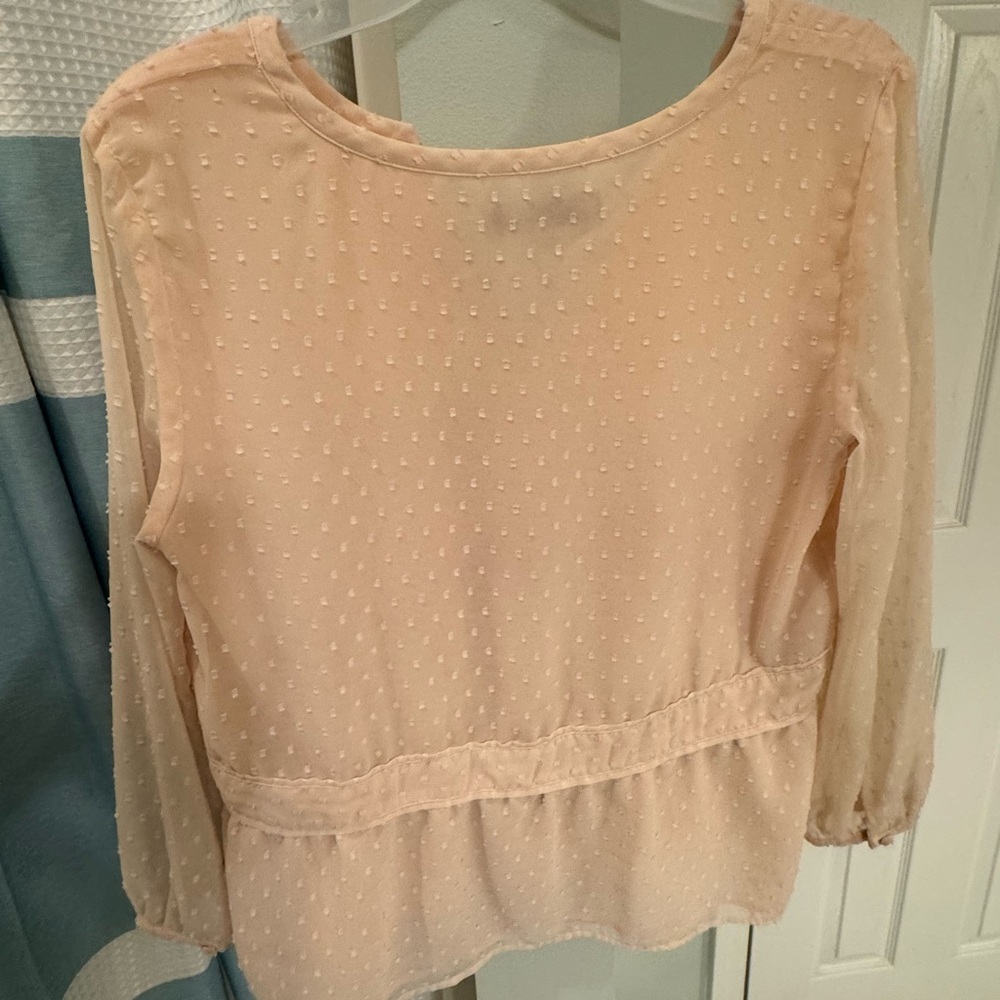Loft pale pink Swiss dot top euc - Picture 3 of 9